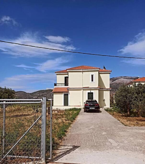 Villa Rania: Ευάερη Βίλα Με Θέα Τη Θάλασσα Lixouri Zewnętrze zdjęcie